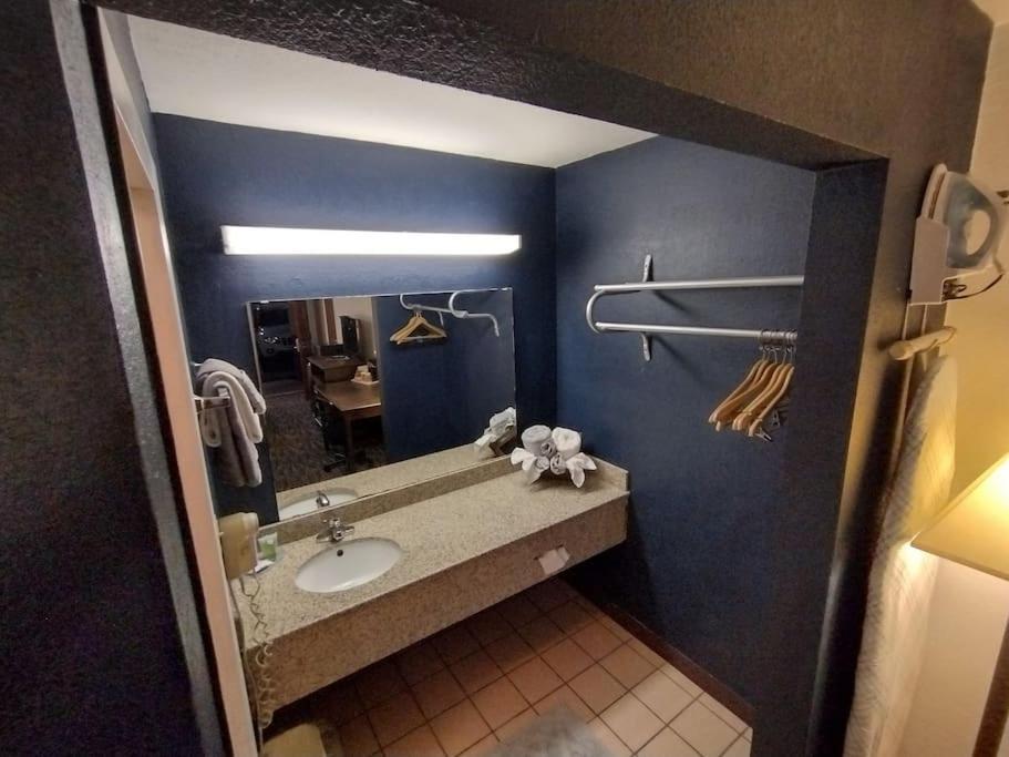 Osu King Bed Hotel Room 109 Wi-Fi Booking Stillwater Luaran gambar